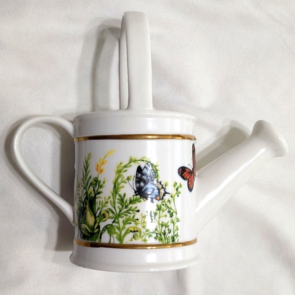 Burton & Burton 2007 Wings of Grace water can - Picture 2 of 7